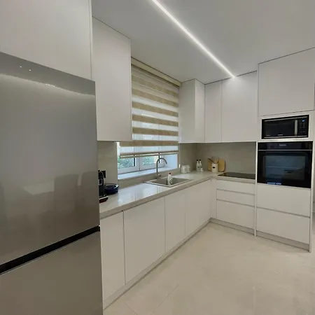 Beduli Center * Sarandë